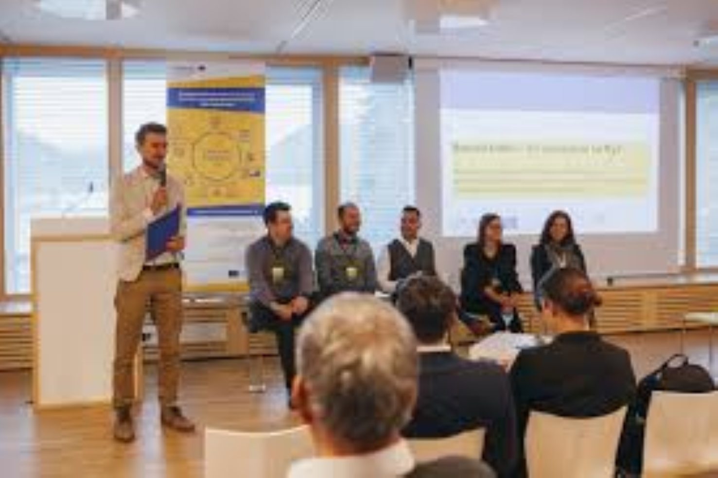 Seminar "Prehod v krožnost" – pot v trajnostno prihodnost