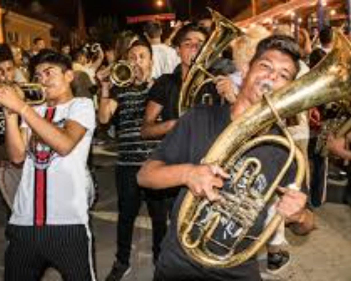 Ljubljana utišala ulico: prepovedani spontani nastopi glasbenikov